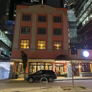 Kingston 3*, Vancouver Canada